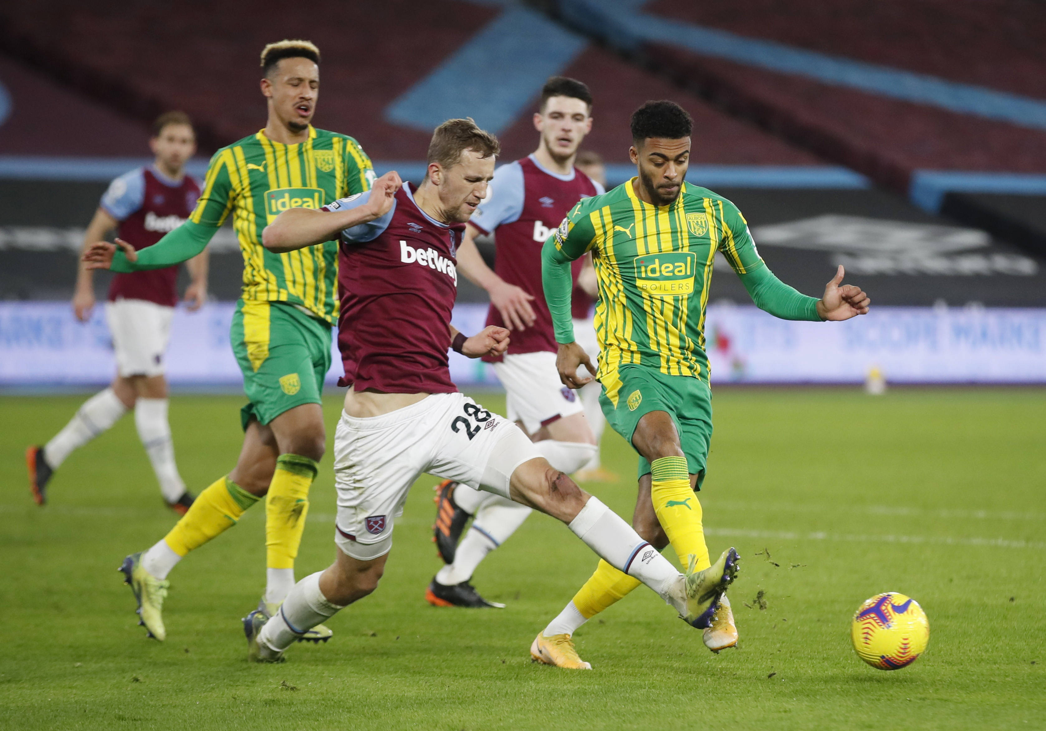 与欧冠中的 与欧冠中的